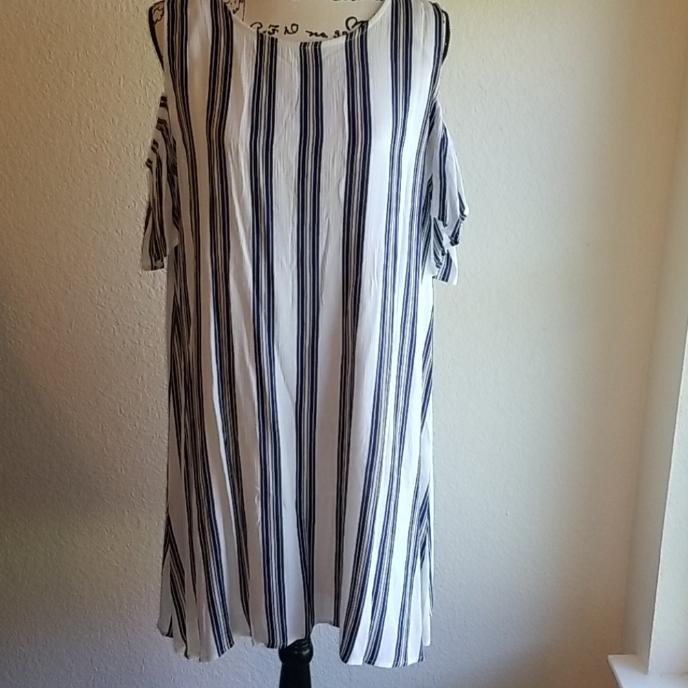 NWT Jodifl Cold Shoulder Shift Dress